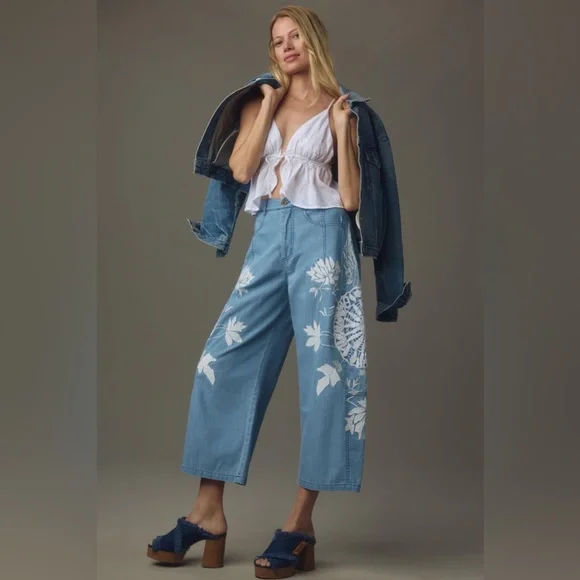 Kenna Heritage Barrel Jeans by Pilcro: Embroidered Edition Size 28 - Picture 2 of 12